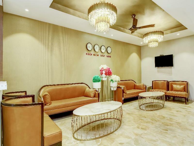 Hôtel Capital O 28086 Sindhura Grand à Haïdarabad Extérieur photo